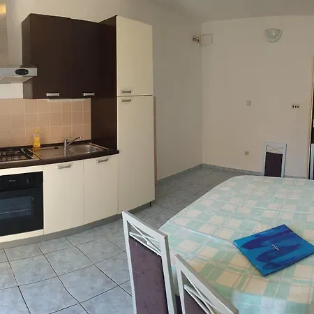 Apartamento Seaside Rosic 2 *